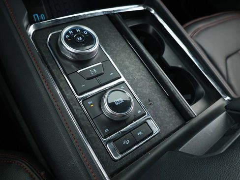 Used 2023 Ford Expedition Limited image 15