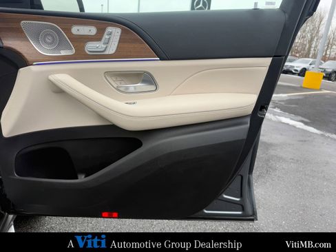 Certified 2024 Mercedes-Benz GLS 580 4MATIC image 29