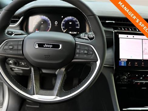 New 2025 Jeep Grand Cherokee Limited w/ Luxury Tech Group II image 19