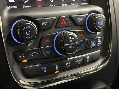 Used 2020 Dodge Durango R/T w/ Technology Group image 16