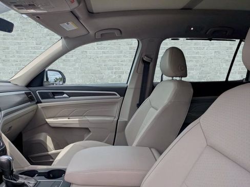 Used 2021 Volkswagen Atlas SE w/ Panoramic Sunroof Package FWD image 23