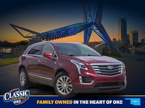 Used 2017 Cadillac XT5 Luxury w/ Driver Awareness Package FWD image 1