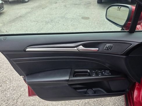 Used 2019 Ford Fusion Titanium AWD/4WD image 11