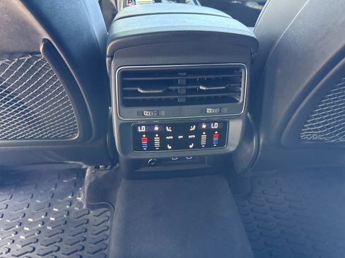 Used 2023 Audi SQ7 Prestige w/ Prestige Package AWD/4WD image 17