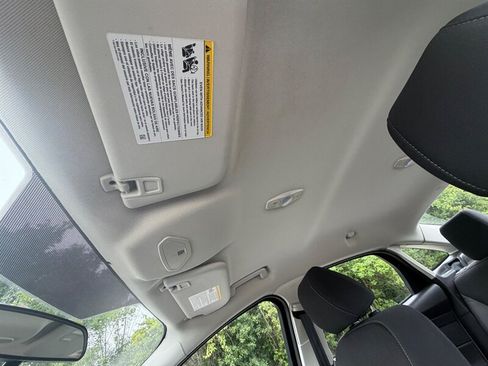 Used 2014 Ford Focus SE w/ SE Winter Package FWD image 21