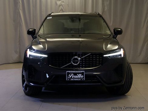 Used 2022 Volvo XC60 T8 R-Design w/ Advanced Package AWD/4WD image 5