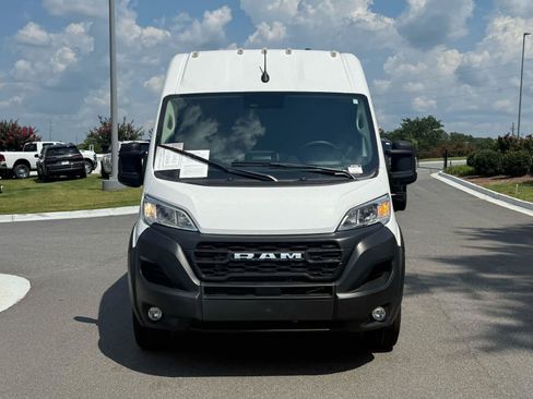 Used 2024 RAM ProMaster 2500 w/ Convenience Group FWD image 8