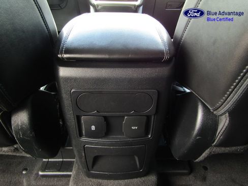 Certified 2022 Ford Explorer XLT w/ Equipment Group 202A AWD/4WD image 22