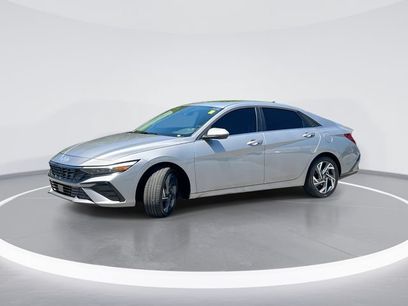 Used 2025 Hyundai Elantra Limited