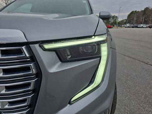 Used 2024 GMC Acadia Denali image 31