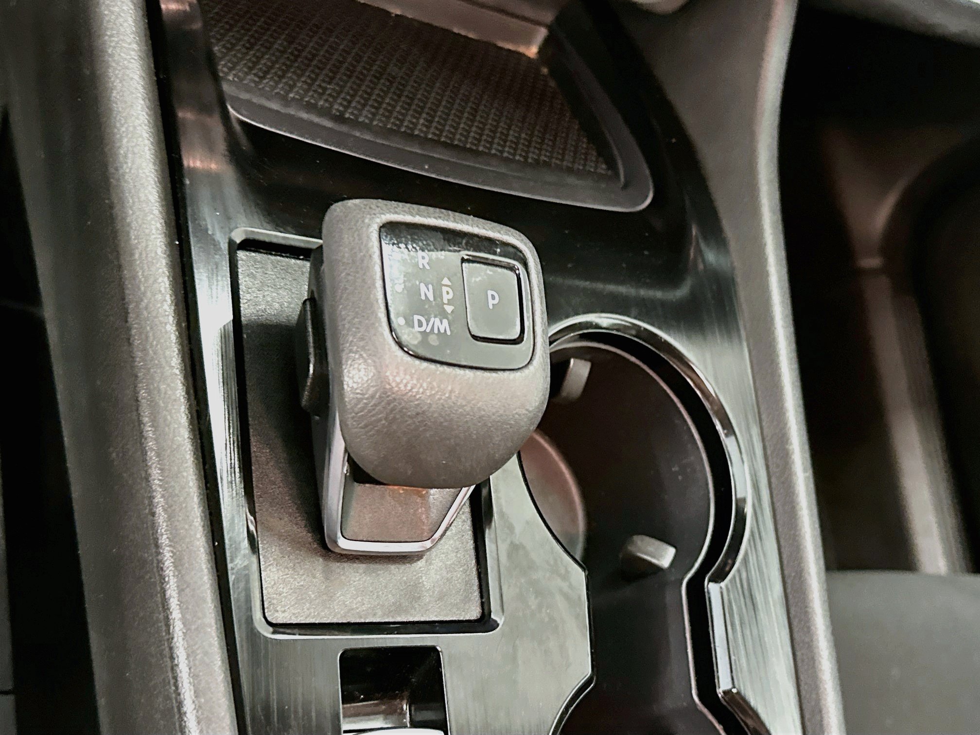 Used 2023 Nissan Rogue S AWD/4WD image 24