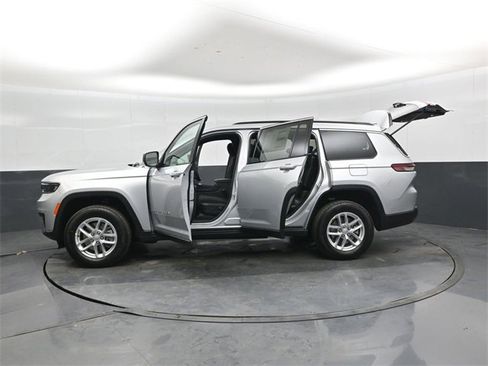 New 2025 Jeep Grand Cherokee L Laredo image 50