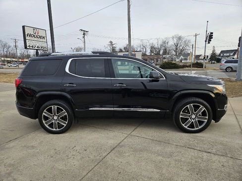 Used 2017 GMC Acadia Denali w/ Technology Package image 5