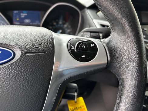 Used 2014 Ford Focus SE w/ SE Sport Package FWD image 30