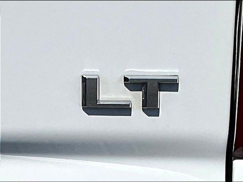 Used 2024 Chevrolet Silverado 1500 LT AWD/4WD image 24