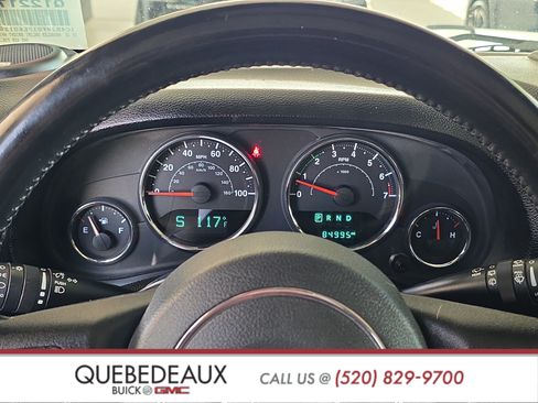 Used 2015 Jeep Wrangler Unlimited Rubicon w/ Dual Top Group AWD/4WD image 16