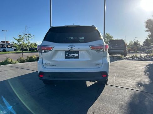 Used 2014 Toyota Highlander XLE FWD image 6