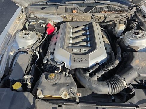 Used 2013 Ford Mustang GT Premium image 12