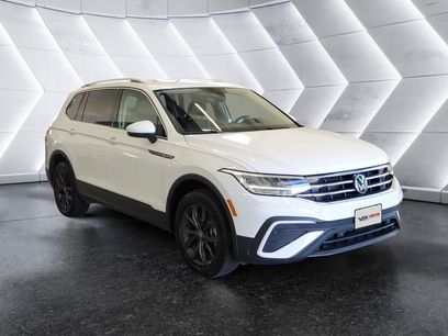 Used 2024 Volkswagen Tiguan SE