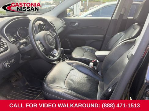 Used 2018 Jeep Compass Limited w/ Navigation Group AWD/4WD image 7