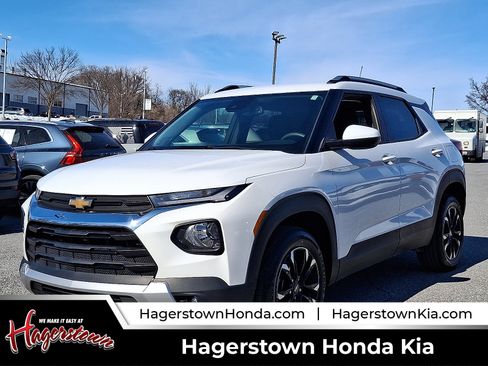 Used 2023 Chevrolet TrailBlazer LT w/ Convenience Package image 1