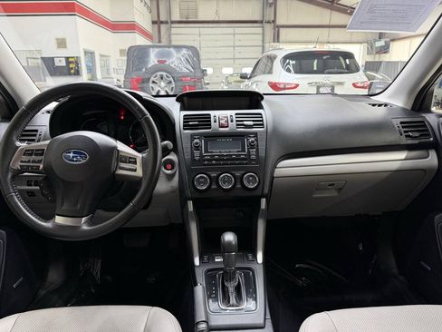 Used 2015 Subaru Forester 2.5i Touring AWD/4WD image 20