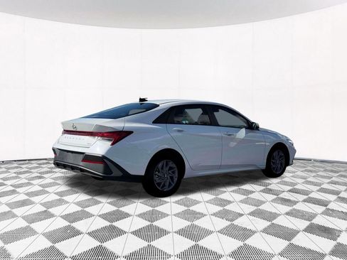 New 2026 Hyundai Elantra Blue image 13