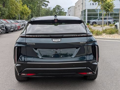Used 2024 Cadillac Lyriq Luxury RWD image 4