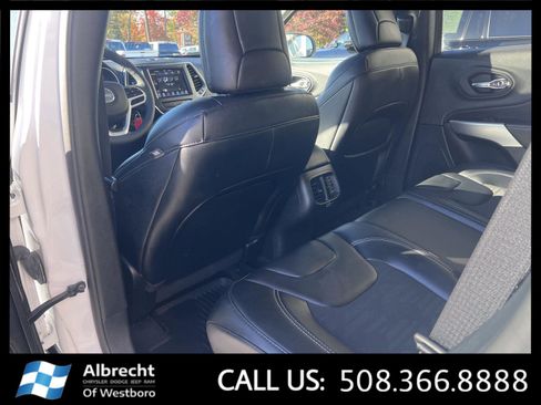 Used 2022 Jeep Cherokee Latitude w/ Sun & Sound Group image 13