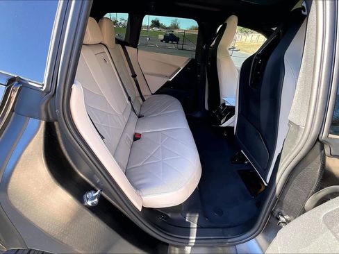 Used 2025 BMW iX xDrive50 w/ Convenience Package image 29