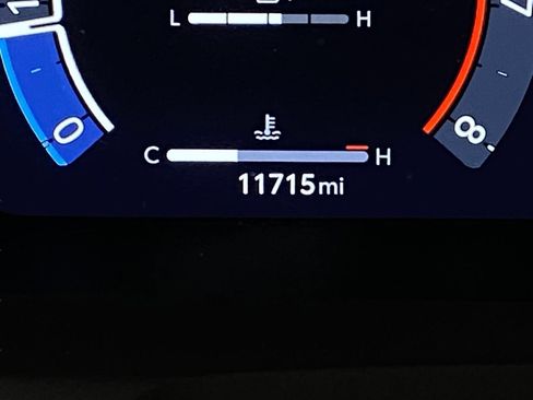 Used 2024 Toyota Tacoma TRD Sport w/ TRD Sport Premium Package image 19