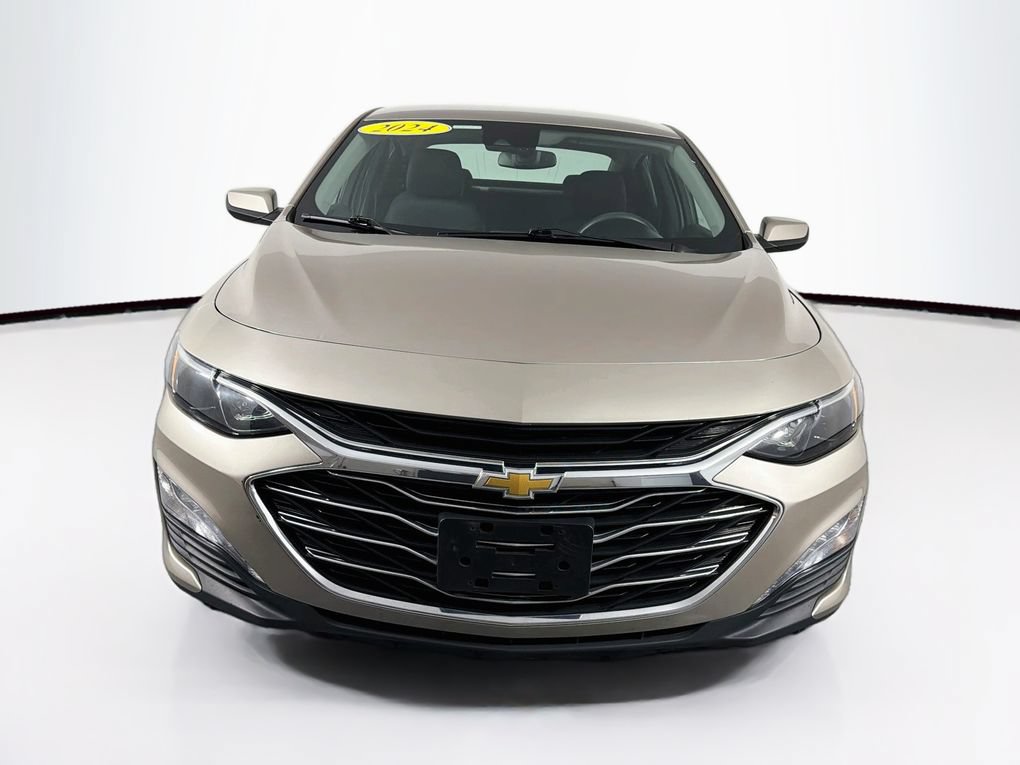 Used 2024 Chevrolet Malibu LT FWD image 2