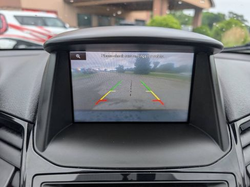 Used 2014 Ford Fiesta Titanium FWD image 18