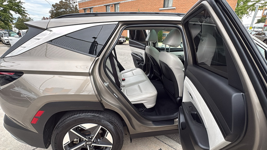 Used 2025 Hyundai Tucson SEL AWD/4WD image 28