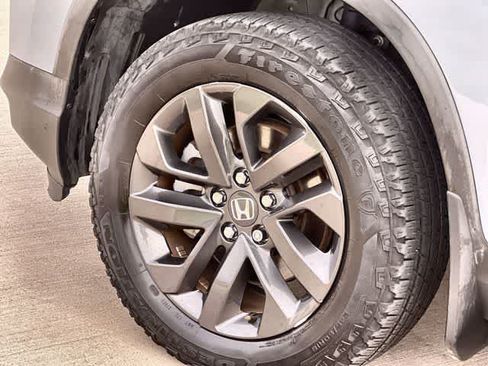 Used 2023 Honda Ridgeline Sport image 9