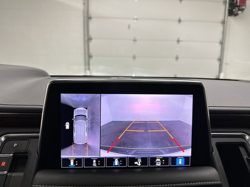 Used 2021 Chevrolet Suburban Premier image 39