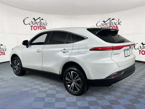 Used 2023 Toyota Venza LE image 5