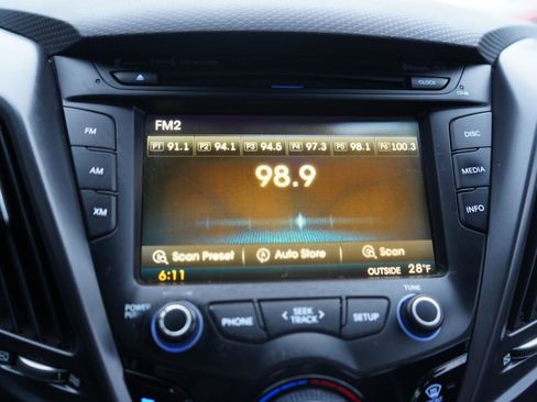 Used 2016 Hyundai Veloster Turbo image 37