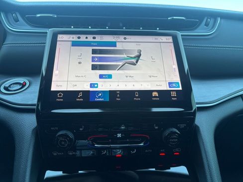 Used 2024 Jeep Grand Cherokee L Limited w/ Trailer Tow Package image 4