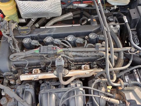 Used 2005 Ford Focus ZX4 image 25