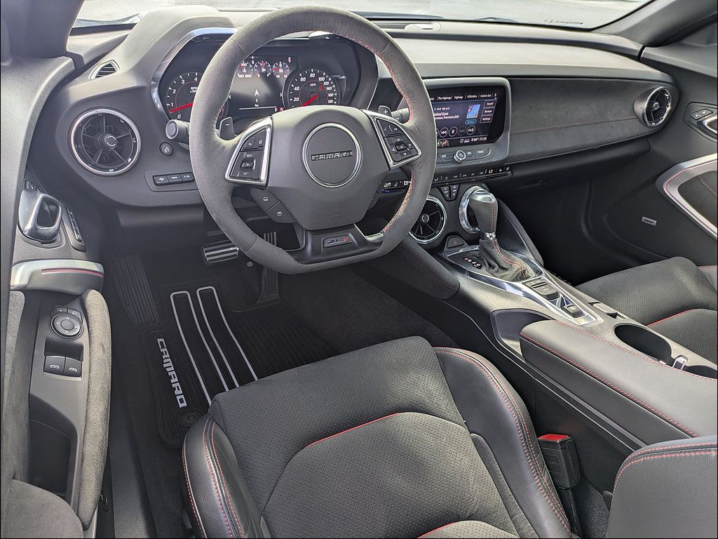 Used 2020 Chevrolet Camaro ZL1 RWD image 17
