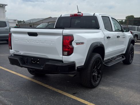 Used 2024 Chevrolet Colorado Trail Boss w/ Technology Package AWD/4WD image 5