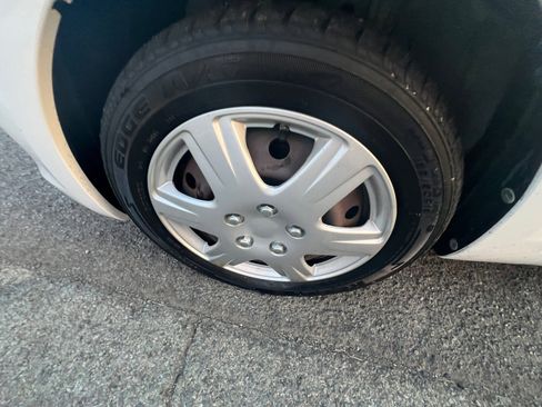 Used 2008 Toyota Yaris Sedan image 27