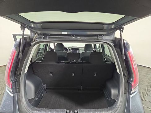Certified 2025 Kia Soul LX w/ LX Technology Package FWD image 29