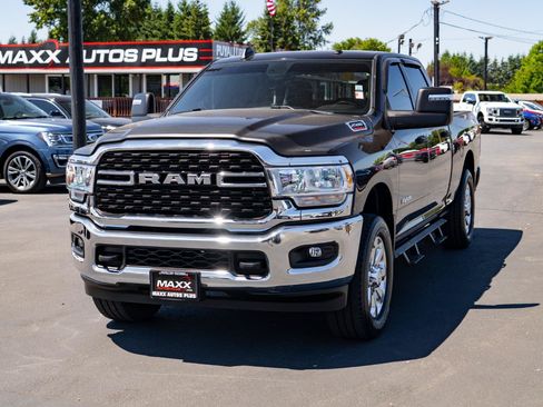 Used 2023 RAM 2500 Big Horn w/ Level 1 Equipment Group AWD/4WD image 4