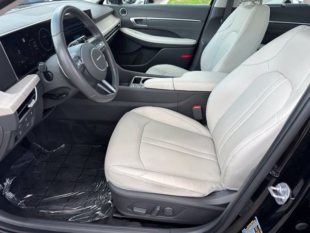 Used 2025 Hyundai Sonata Limited FWD image 19