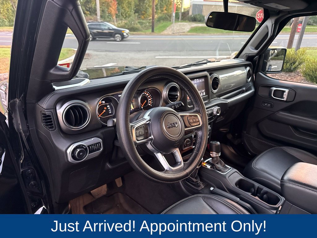 Used 2019 Jeep Wrangler Unlimited Sahara w/ Cold Weather Group AWD/4WD image 8