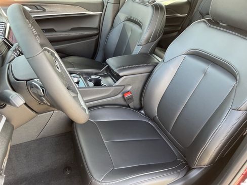 New 2025 Jeep Grand Cherokee Limited w/ Black Appearance Package image 19