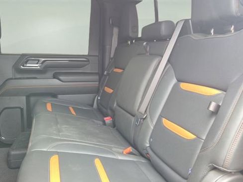Used 2025 GMC Sierra 2500 AT4 w/ Technology Package image 26