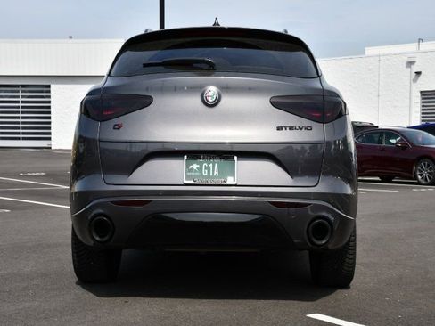 Used 2022 Alfa Romeo Stelvio Ti image 10